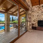 Villa La Isla With Private Pool
